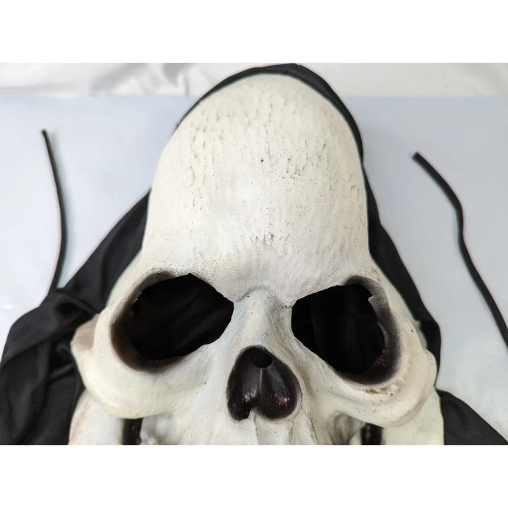 Skeleton Skull Halloween Mask Paper Magic Group 1995‎